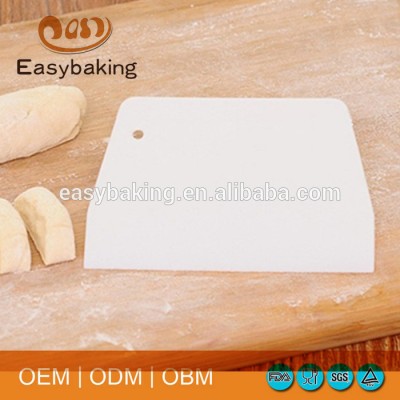 Convenient bakeware food grade cake tools plastic scraper wholesale